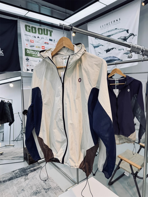 Unisex vanjska jakna s kapuljom (Model 546; Poliester; UPF30+; Brzo sušenje; Prozračna)