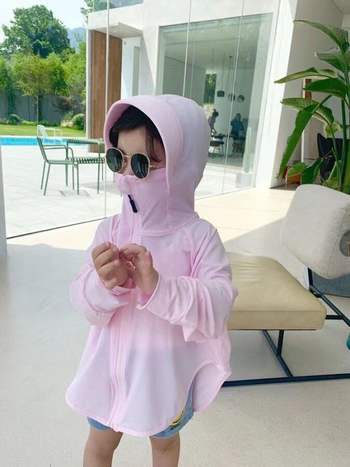 Tricou cu glugă pentru copii, protecție UV din țesătură Ice Silk, respirabil, uscare rapidă (Țesătură Ice Silk, protecție UV, respirabil, uscare rapidă)