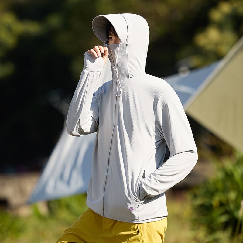 Jachetă de exterior cu protecție UV UPF50+, cu glugă, respirabilă și uscare rapidă, material 93% poliester / 7% elastan