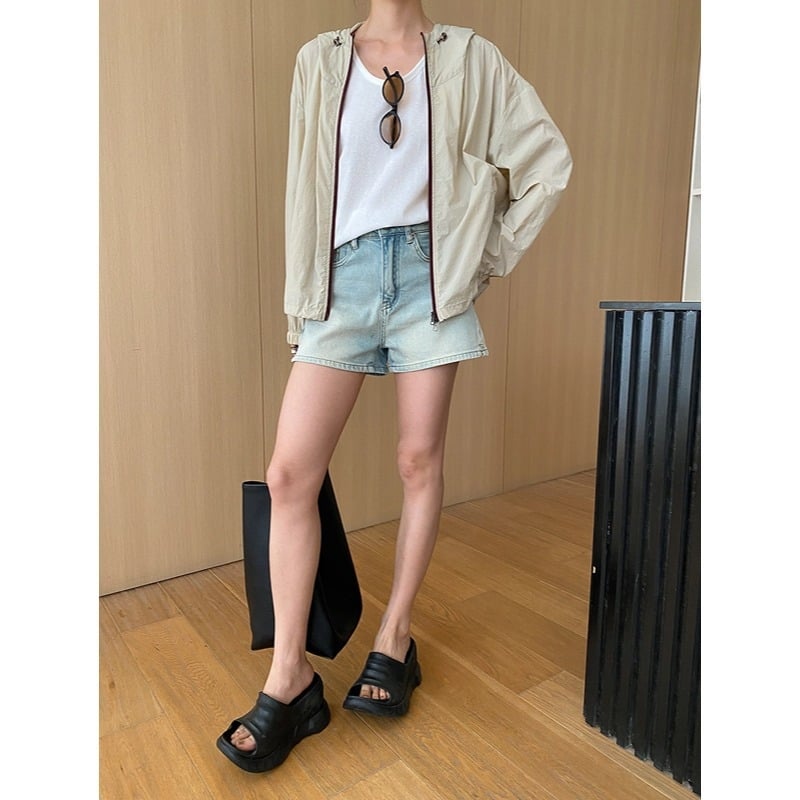 Palton din nylon cu glugă, fermoar dublu, grosime medie, croială lejeră, mâneci lungi