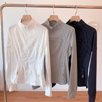 Ženski jakna slim fit, polo ovratnik, jednobojna pletiva od pamuk mješavine s elastanom, ručno pletena