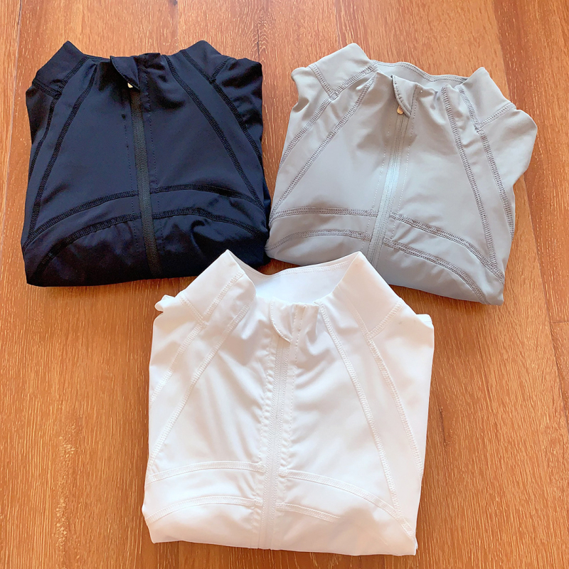 Ženski jakna slim fit, polo ovratnik, jednobojna pletiva od pamuk mješavine s elastanom, ručno pletena