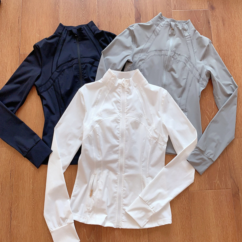 Ženski jakna slim fit, polo ovratnik, jednobojna pletiva od pamuk mješavine s elastanom, ručno pletena