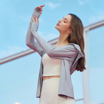 Geacă ușoară cu glugă și protecție UV – respirabilă, uscare rapidă, din poliester