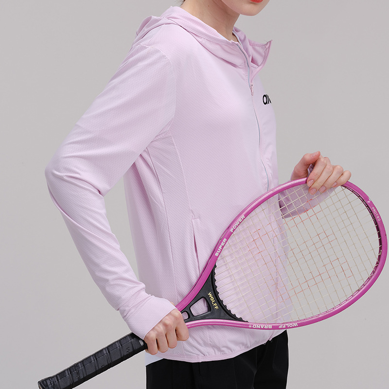 Geacă ușoară cu glugă și protecție UV – respirabilă, uscare rapidă, din poliester