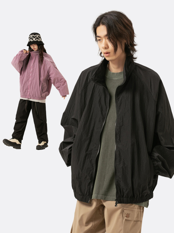 Nylon könnyű kabát, lazán szabott, álló gallér, cipzáras zsebek, nyár