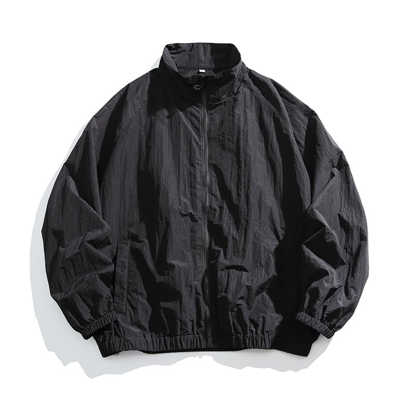 Nylon könnyű kabát, lazán szabott, álló gallér, cipzáras zsebek, nyár