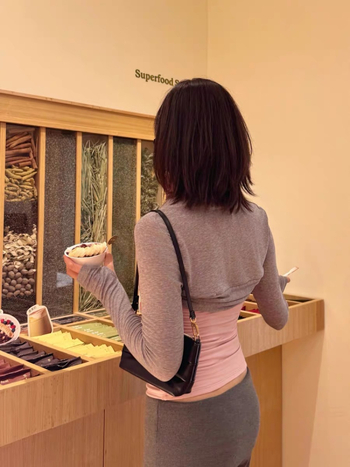 Napvédő kardigán szett pántos szoknyával és toppal, karcsú szabás, ultra rövid hossz ≤40 cm, 70–80% Tencel, gyapjú <30%, UPF30+