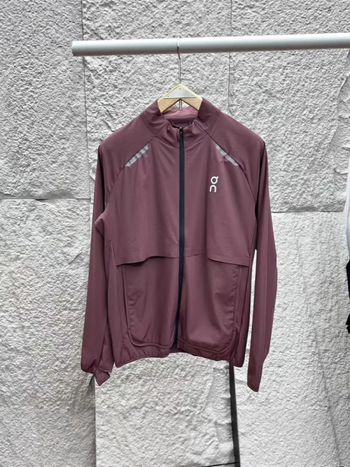 Nyári futó kabát férfiaknak és nőknek, 80–90% organikus pamut és PU keverék, köpeny jellegű szabás, UPF40+, hosszú ujjú cipzárral, vékony, lélegző és könnyű