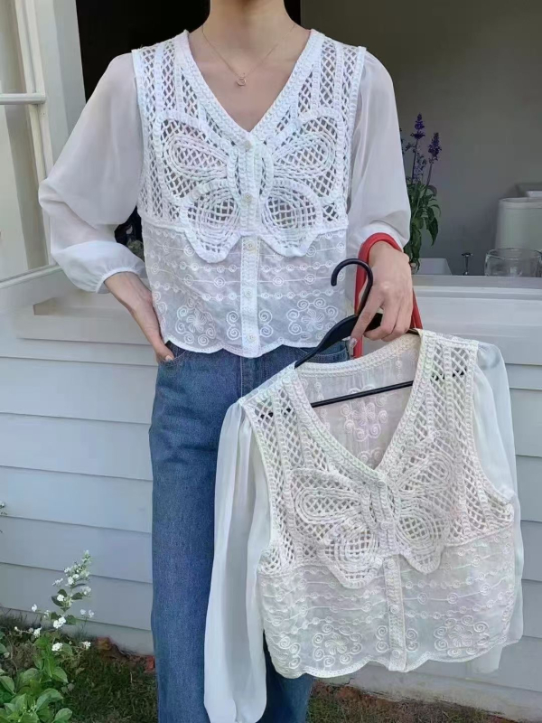 Csipkés kardigán etnikus stílusban, V-nyakú, harang alakú ujjak, anyag Tencel Lyocell, karcsúsított szabás