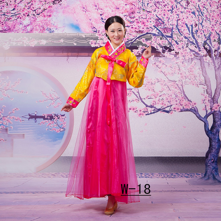 Ženski hanbok — pamukasto–mješani tkanina, glavna tkanina poliester, sekundarna tkanina lan, ljeto 2022, za uzrast 18–24