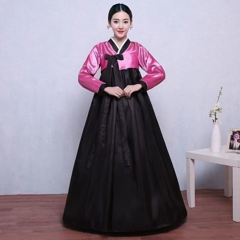 Ženski hanbok — pamukasto–mješani tkanina, glavna tkanina poliester, sekundarna tkanina lan, ljeto 2022, za uzrast 18–24