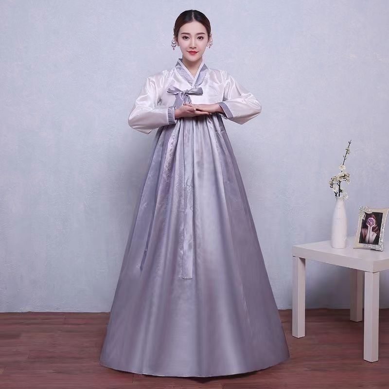 Ženski hanbok — pamukasto–mješani tkanina, glavna tkanina poliester, sekundarna tkanina lan, ljeto 2022, za uzrast 18–24