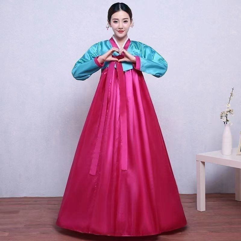 Ženski hanbok — pamukasto–mješani tkanina, glavna tkanina poliester, sekundarna tkanina lan, ljeto 2022, za uzrast 18–24