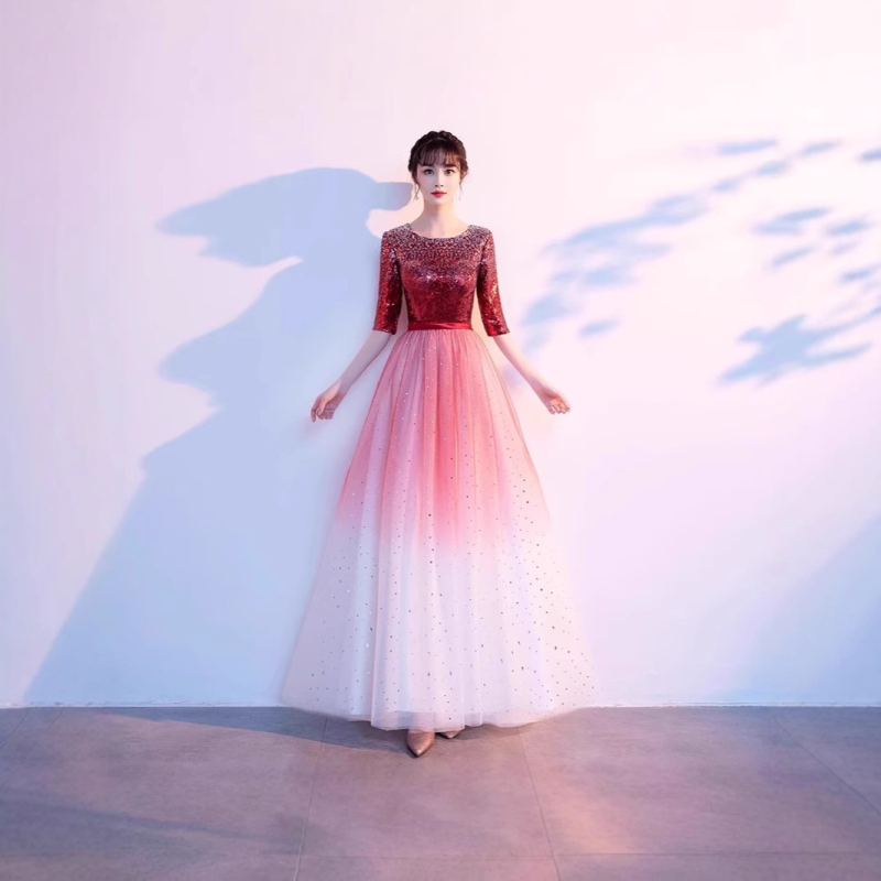 Női kórus hosszú flitteres estélyi ruha, poliészter anyag, 2025 tavasz, vasalásmentes.