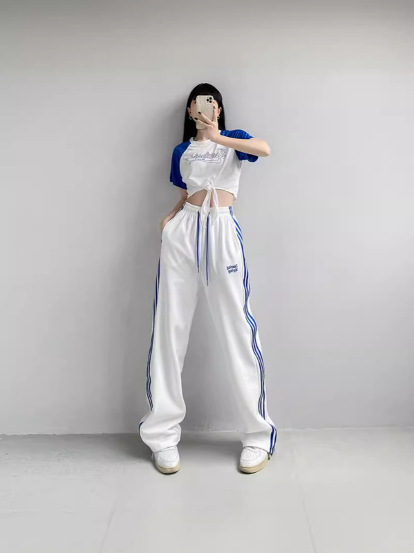 Táncruha csoportos előadásokhoz: utcai/K-pop/jazz/hip-hop stílusok, pamut anyag 80–90% pamut, nyár 2023