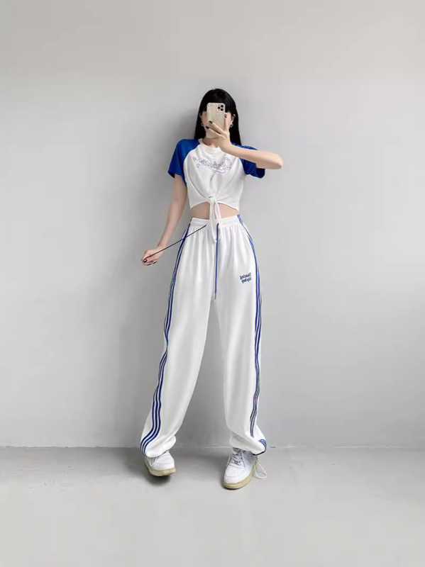 Táncruha csoportos előadásokhoz: utcai/K-pop/jazz/hip-hop stílusok, pamut anyag 80–90% pamut, nyár 2023