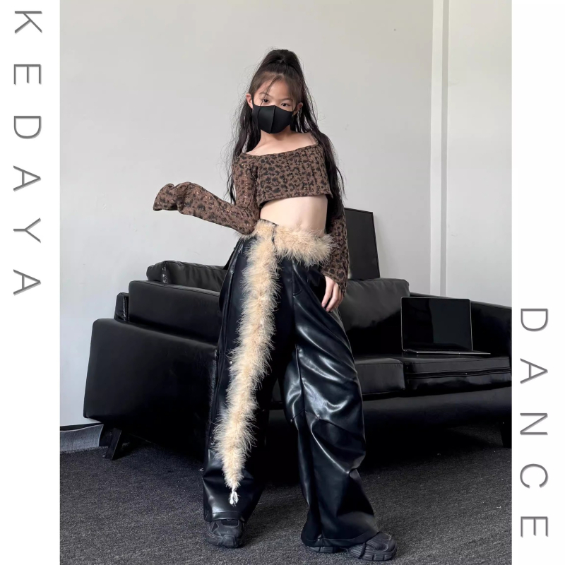 Детски комплект: леопардов принт къс топ и кожени панталони, качулка, дълги ръкави, полиестер, за сценично танцово изпълнение