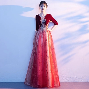 Rochie pentru cor feminin cu fustă lungă, stil gazdă-diriginte, țesătură plasă cu elasticitate (spandex <30%), potrivită pentru dans folk