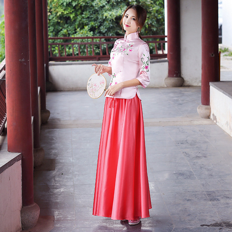 Rochie lungă pentru domnișoare de onoare, în stil chinezesc, cu model floral, mâneci jumătate, amestec din poliester (90% poliester, 2% bumbac, 5% in, 1% mătase tussah)