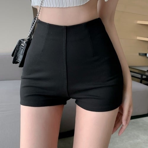 Šokių scenos šortai su aukštu juosmeniu, poliesterio 90–95%, mikroelastas, hot pants ilgis, vasara 2025