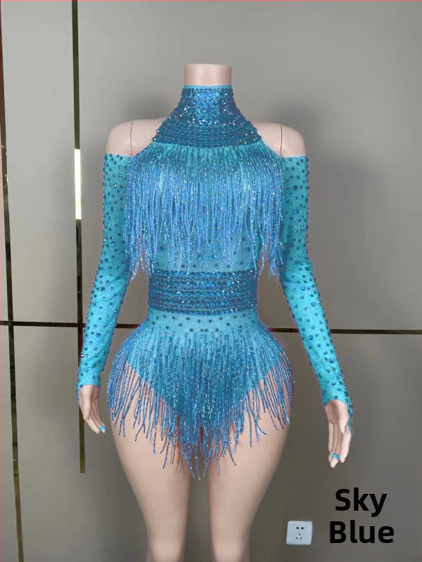 Scēnas kostīms ar kristāliem un tassels dziedātājām un deju komandām — vasaras 2023 izlase; audums Spandex 50–70%, Polyester 30–50%; drukas raksts; stils: neitrāls; svaigs un salds