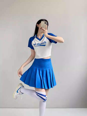 Vară 2023: Costum feminin de grup pentru dans pe campus – țesătură bumbac-poliester, 80-90% poliester, 80-90% bumbac.