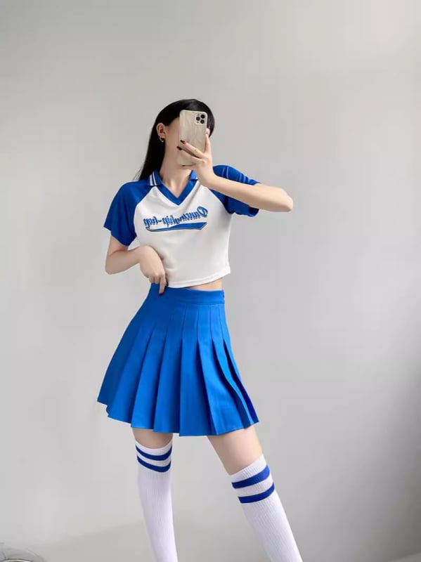 Vară 2023: Costum feminin de grup pentru dans pe campus – țesătură bumbac-poliester, 80-90% poliester, 80-90% bumbac.