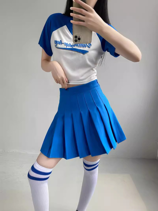 Vară 2023: Costum feminin de grup pentru dans pe campus – țesătură bumbac-poliester, 80-90% poliester, 80-90% bumbac.