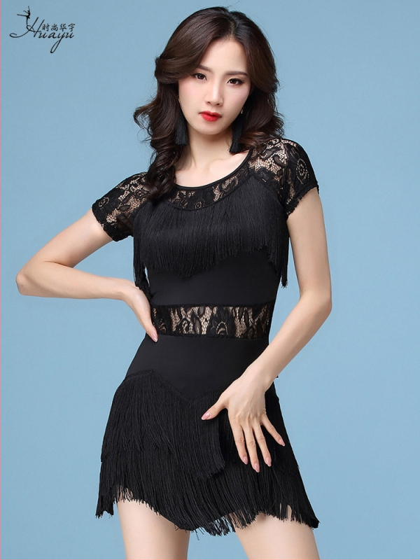 Dámske šaty na latinské tance s krajkou a strapcami na pódiové vystúpenia a súťaže, materiál: elastan 50–70%, leto 2025