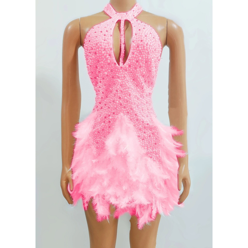 Stage ruha gyöngyökkel a klubban – DJ énekes és GOGO szexi műsorvezető; anyag: spandex 90–95% (fő), másodlagos 80–90% spandex