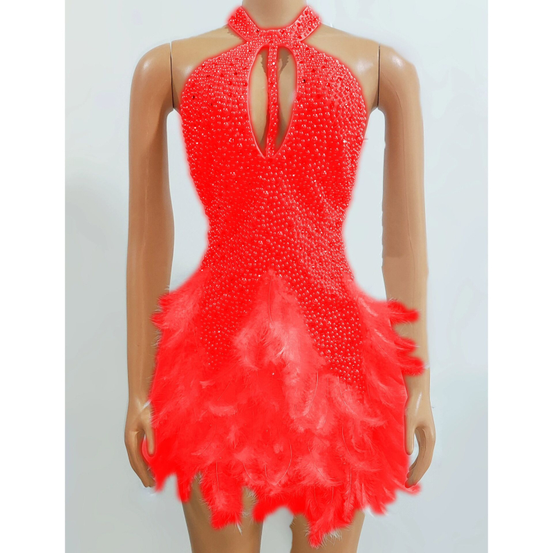 Stage ruha gyöngyökkel a klubban – DJ énekes és GOGO szexi műsorvezető; anyag: spandex 90–95% (fő), másodlagos 80–90% spandex