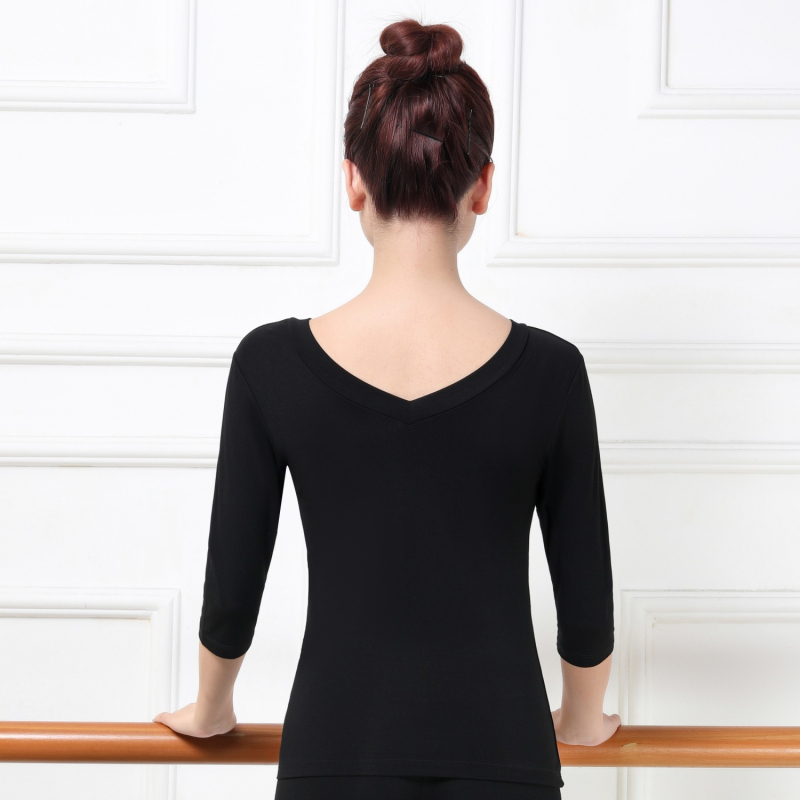 Ženski set za plesnu praksu: top s V-izrezom i prilagodljive hlače od chenille-spandex materijala, za moderan ples i pripremu za umjetnički ispit i etiketu.