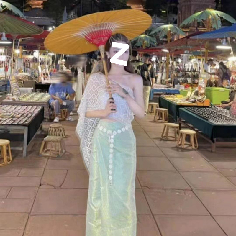 Etno stil scenski set za belly dance – satenski poliester; glavni materijal 95%+ poliester; sekundarni 30–50% poliester; lansirano ljeto 2022