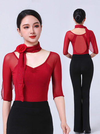 Set modernog plesa: body s V-izrezom i zvonastim hlačama, modalna tkanina