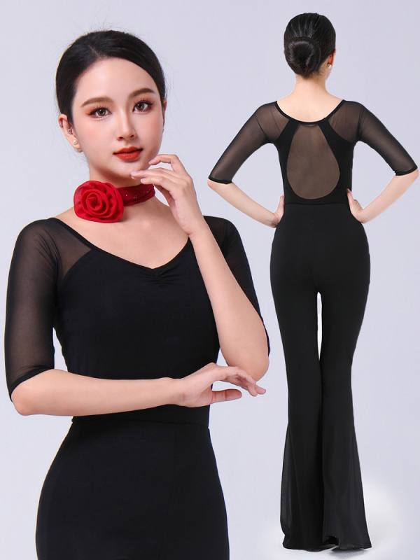 Set modernog plesa: body s V-izrezom i zvonastim hlačama, modalna tkanina