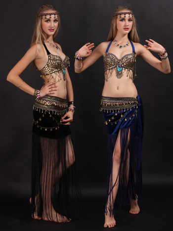 Костюм за ориенталски танц с ресни и етно мотиви, две части — Peter Jo; Велур; Основен състав: 80% хлорирани влакна, 20% полиестер; Подходящ за фолклорни танци; За жена; Възраст 18–24; Точност на измерване 1–2 см