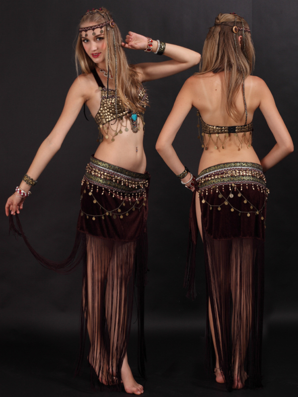 Костюм за ориенталски танц с ресни и етно мотиви, две части — Peter Jo; Велур; Основен състав: 80% хлорирани влакна, 20% полиестер; Подходящ за фолклорни танци; За жена; Възраст 18–24; Точност на измерване 1–2 см