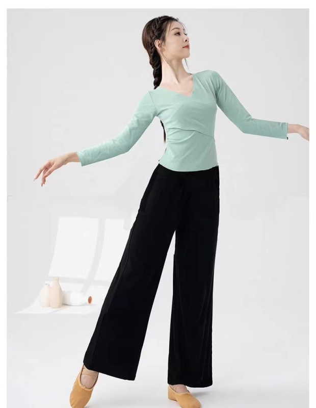 Женски комплект за модерен танц – топ с дълъг ръкав със slim-fit кройка и панталони, Modal плат с памучна подплата (50% памук)