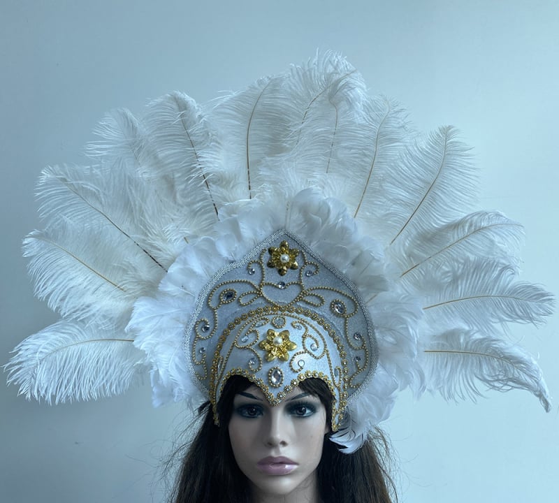 Ръчно изработен аксесоар за глава с пера – за Belly Dance, Хелоуин и карнавални представления; PVC основа, щраусови пера, дантела и кристали