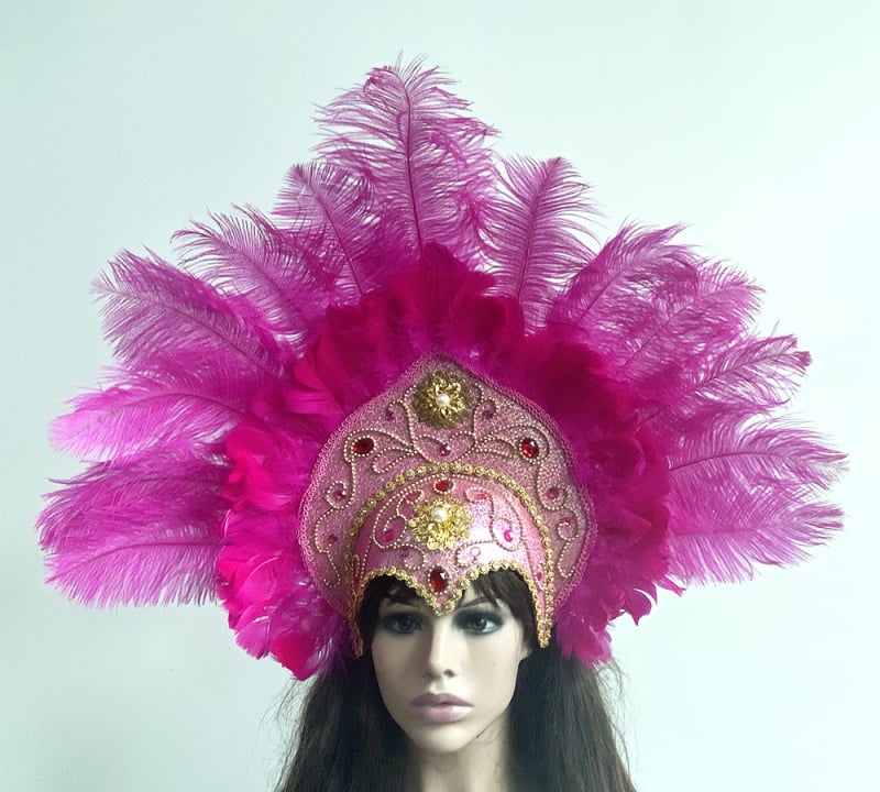 Ръчно изработен аксесоар за глава с пера – за Belly Dance, Хелоуин и карнавални представления; PVC основа, щраусови пера, дантела и кристали