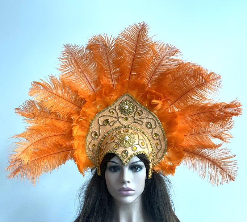 Ръчно изработен аксесоар за глава с пера – за Belly Dance, Хелоуин и карнавални представления; PVC основа, щраусови пера, дантела и кристали
