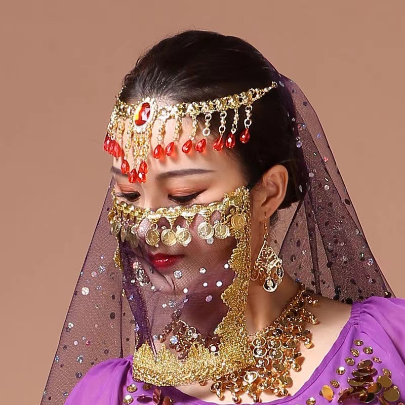 Pilvo šokio skraistė su plum blossom sequins, Indijos šokių kostiumas su veido apsauga, Auksinių monetų aksesuarai — Žieminė kolekcija 2025
