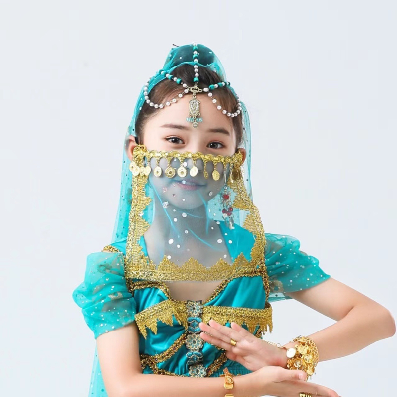 Pilvo šokio skraistė su plum blossom sequins, Indijos šokių kostiumas su veido apsauga, Auksinių monetų aksesuarai — Žieminė kolekcija 2025