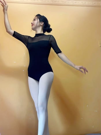 Rochie-bodí balet pentru adulți — fără spate, guler înalt, mâneci 3/4, costum de dans dintr-o bucată, poliester/nylon, căptușeală din mătase lăptoasă