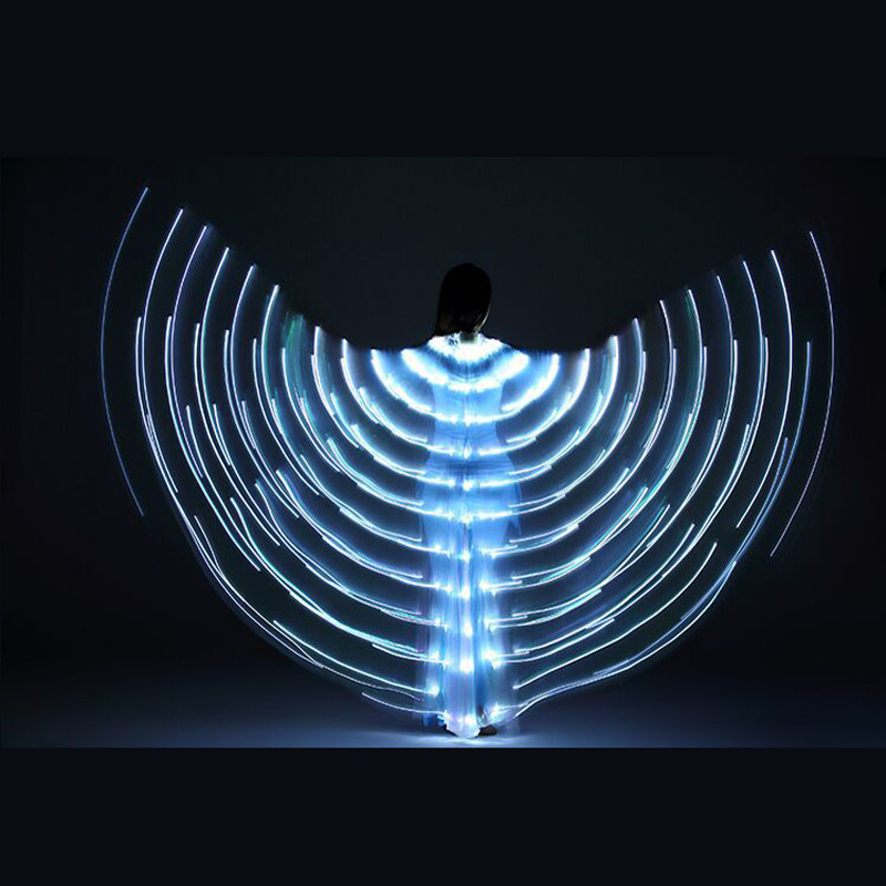 Светещо наметало с криле на пеперуда за сценични изпълнения (LED осветление; полиестер; полу ръчна и полу механична изработка)