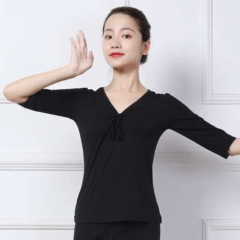 Топ за модерни танци, модал-вискозна смес с 4,5% еластан; едноцветен модел; за възрастни дами; подходящ за сценични костюми, латински и народни танци.