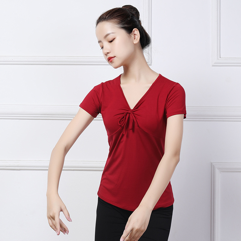 Топ за модерни танци, модал-вискозна смес с 4,5% еластан; едноцветен модел; за възрастни дами; подходящ за сценични костюми, латински и народни танци.