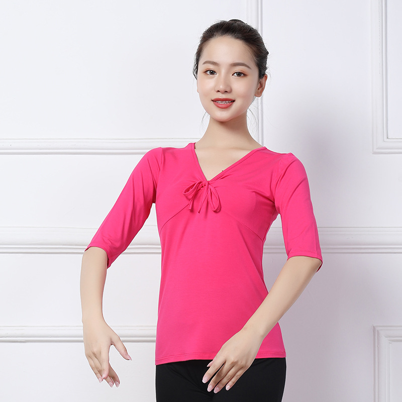 Топ за модерни танци, модал-вискозна смес с 4,5% еластан; едноцветен модел; за възрастни дами; подходящ за сценични костюми, латински и народни танци.