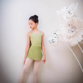 Rochie de balet cu bretele pentru copii – Nylon 75% + Spandex 25% – Finisare moale cu spălare enzimată – pentru copii 3–8 ani – vară 2025